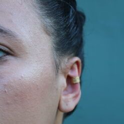 Clip corrector de oreja doble textura colores ORO / PLATA – disimula las orejas sin cirugía